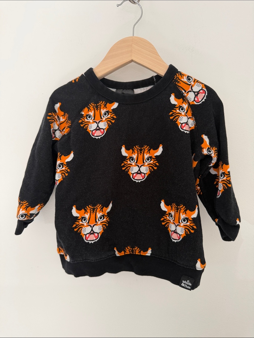 Whistle & Flute Canadian Brand Black Sweatshirt with Orange Tiger Faces 3-4 Y